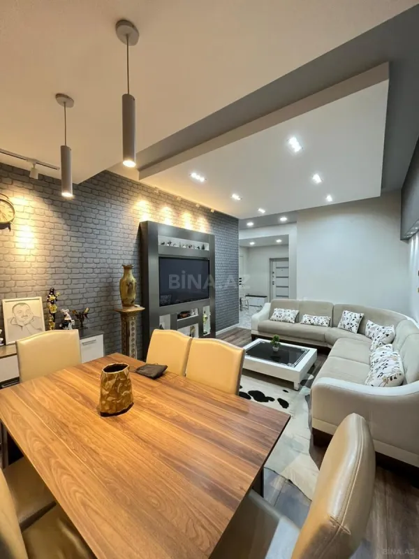 Satılır 3 otaqlı mənzil 110 m²