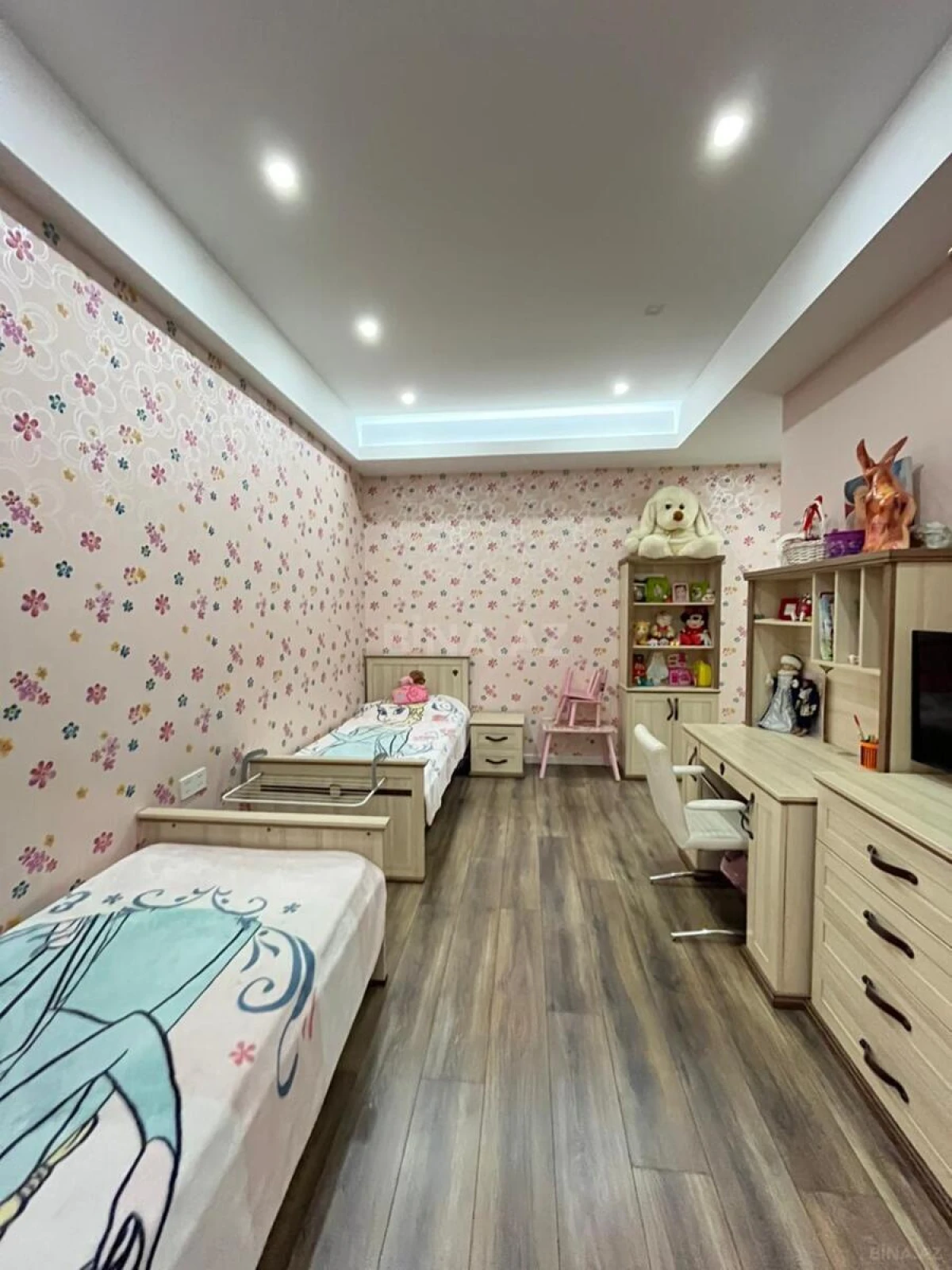 Satılır 3 otaqlı mənzil 110 m²
