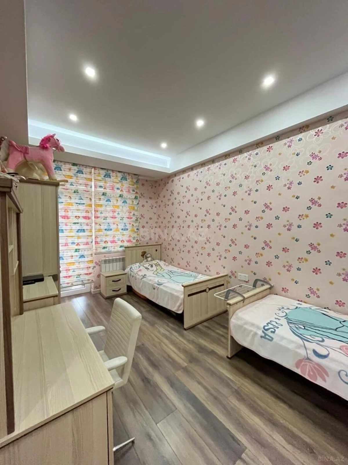 Satılır 3 otaqlı mənzil 110 m²