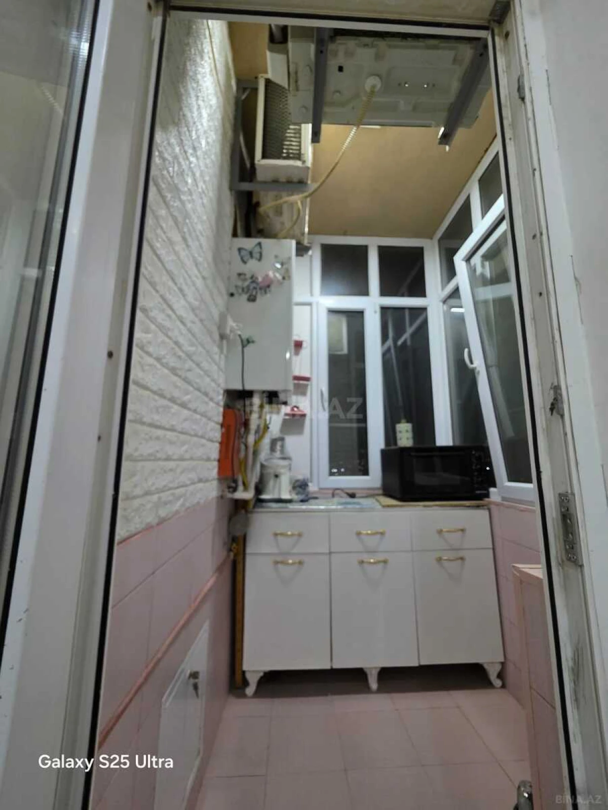 Satılır 2 otaqlı mənzil 84 m²