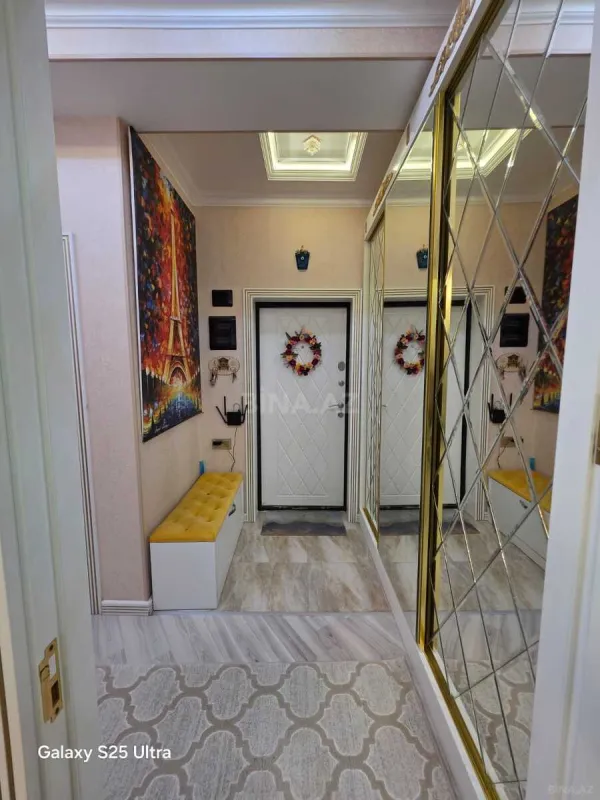 Satılır 2 otaqlı mənzil 84 m²