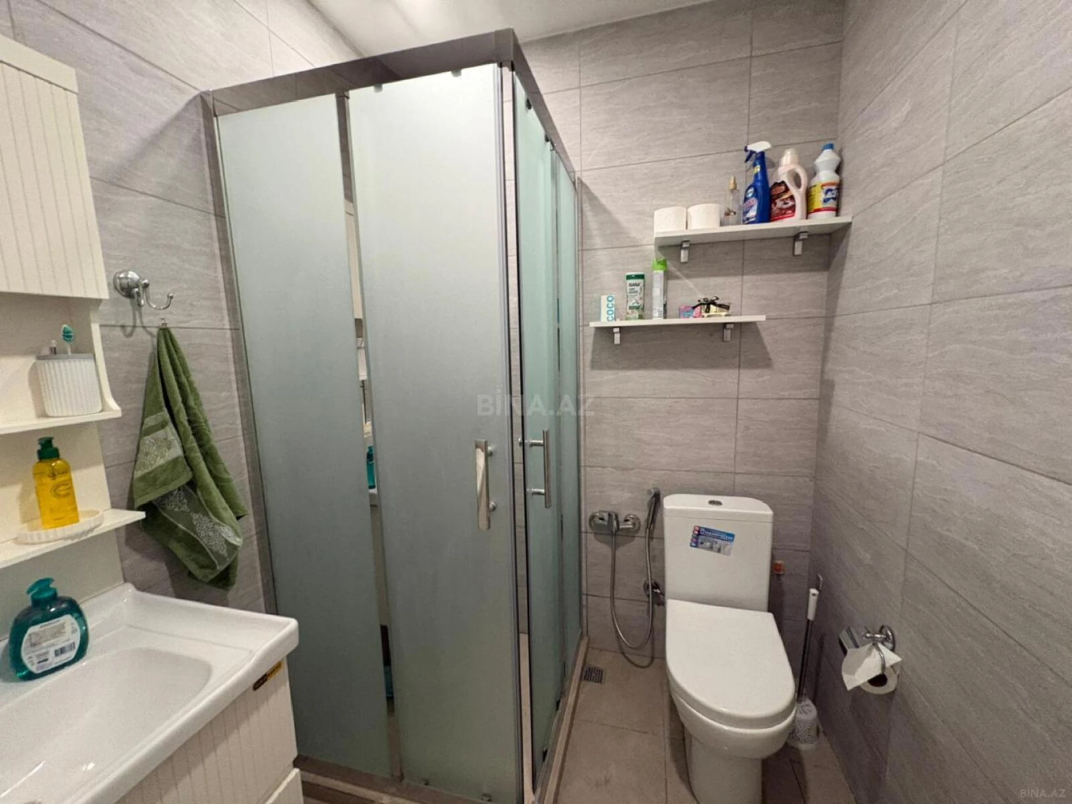 Kirayə verilir 2 otaqlı mənzil 70 m²