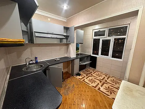 Satılır 2 otaqlı mənzil 70 m²