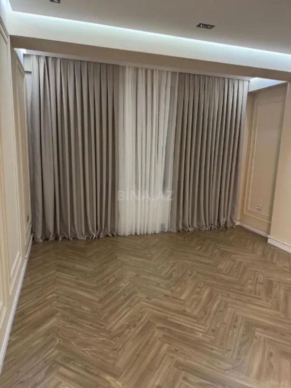 Satılır 2 otaqlı mənzil 80 m²