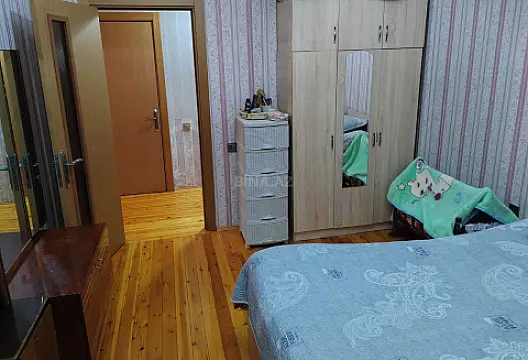 Satılır 3 otaqlı mənzil 107 m²