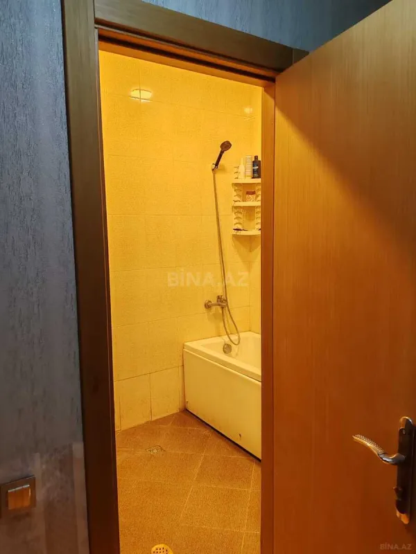 Satılır 3 otaqlı mənzil 107 m²