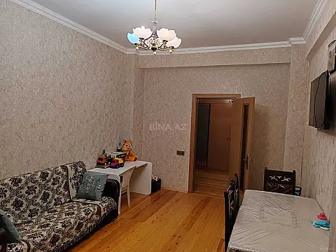 Satılır 3 otaqlı mənzil 107 m²