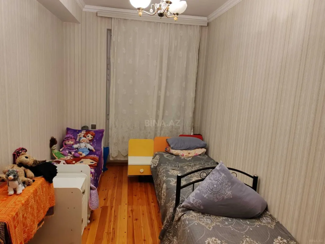 Satılır 3 otaqlı mənzil 107 m²