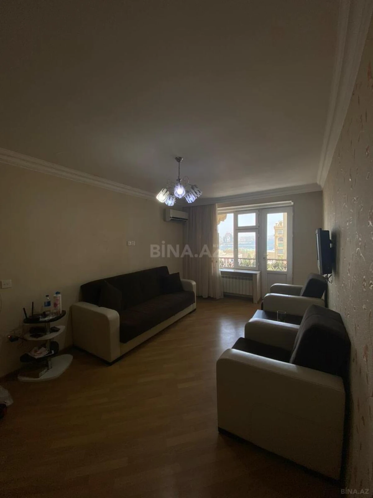 Kirayə verilir 2 otaqlı mənzil 62 m²