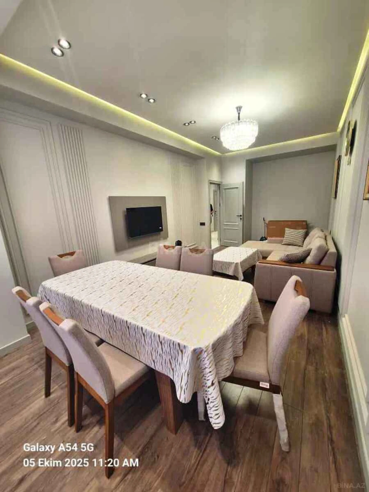 Kirayə verilir 2 otaqlı mənzil 70 m²