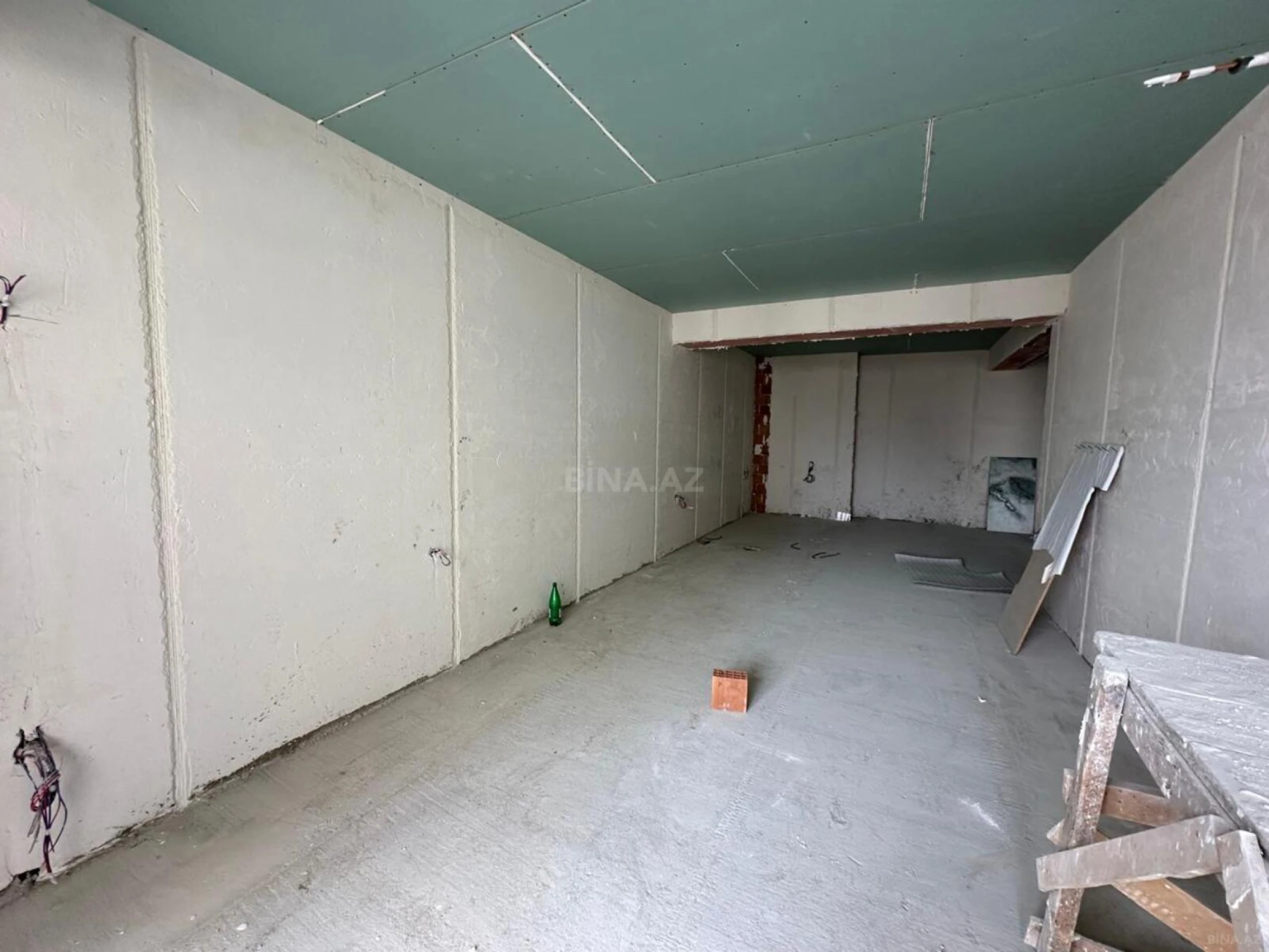 Satılır 3 otaqlı mənzil 121.4 m²