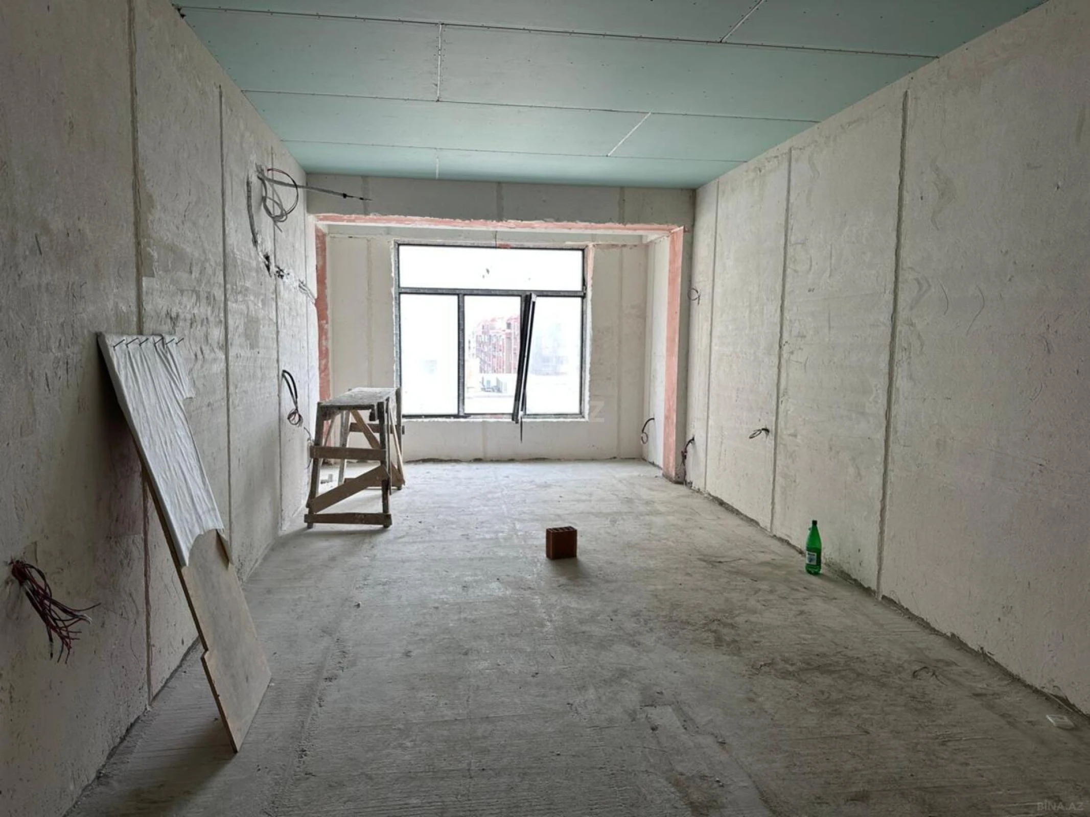 Satılır 3 otaqlı mənzil 121.4 m²