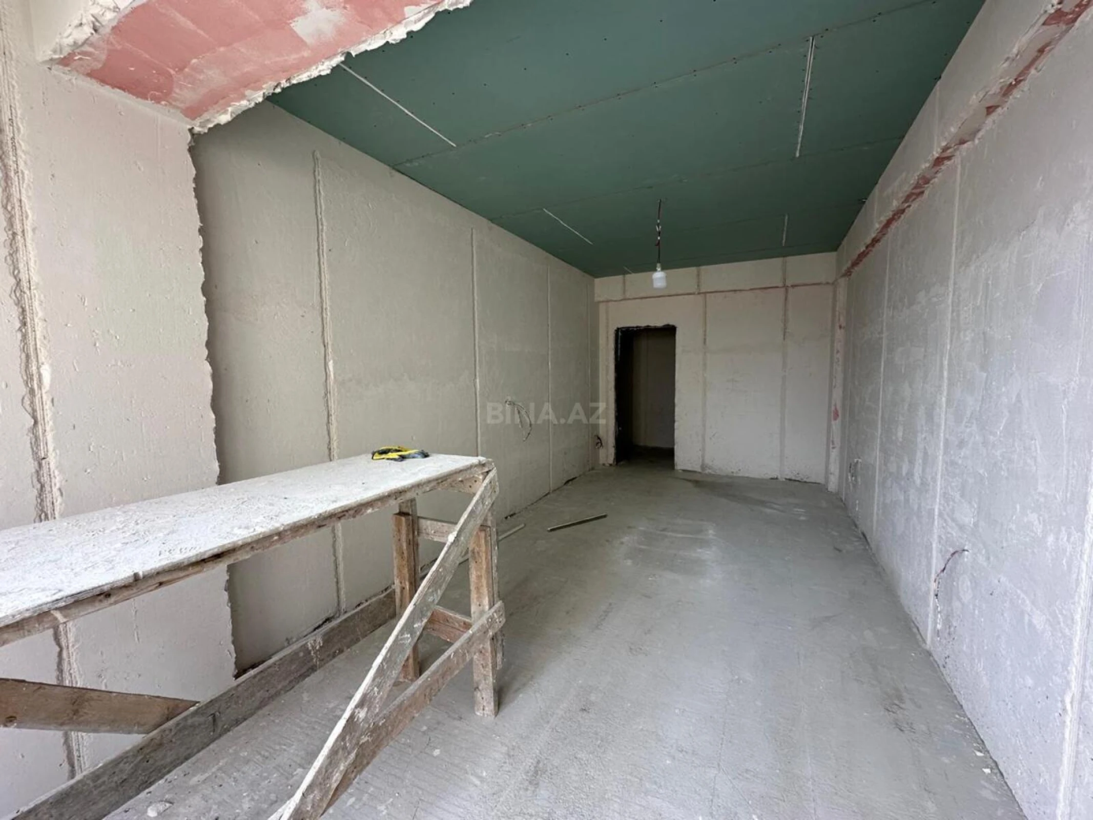 Satılır 3 otaqlı mənzil 121.4 m²