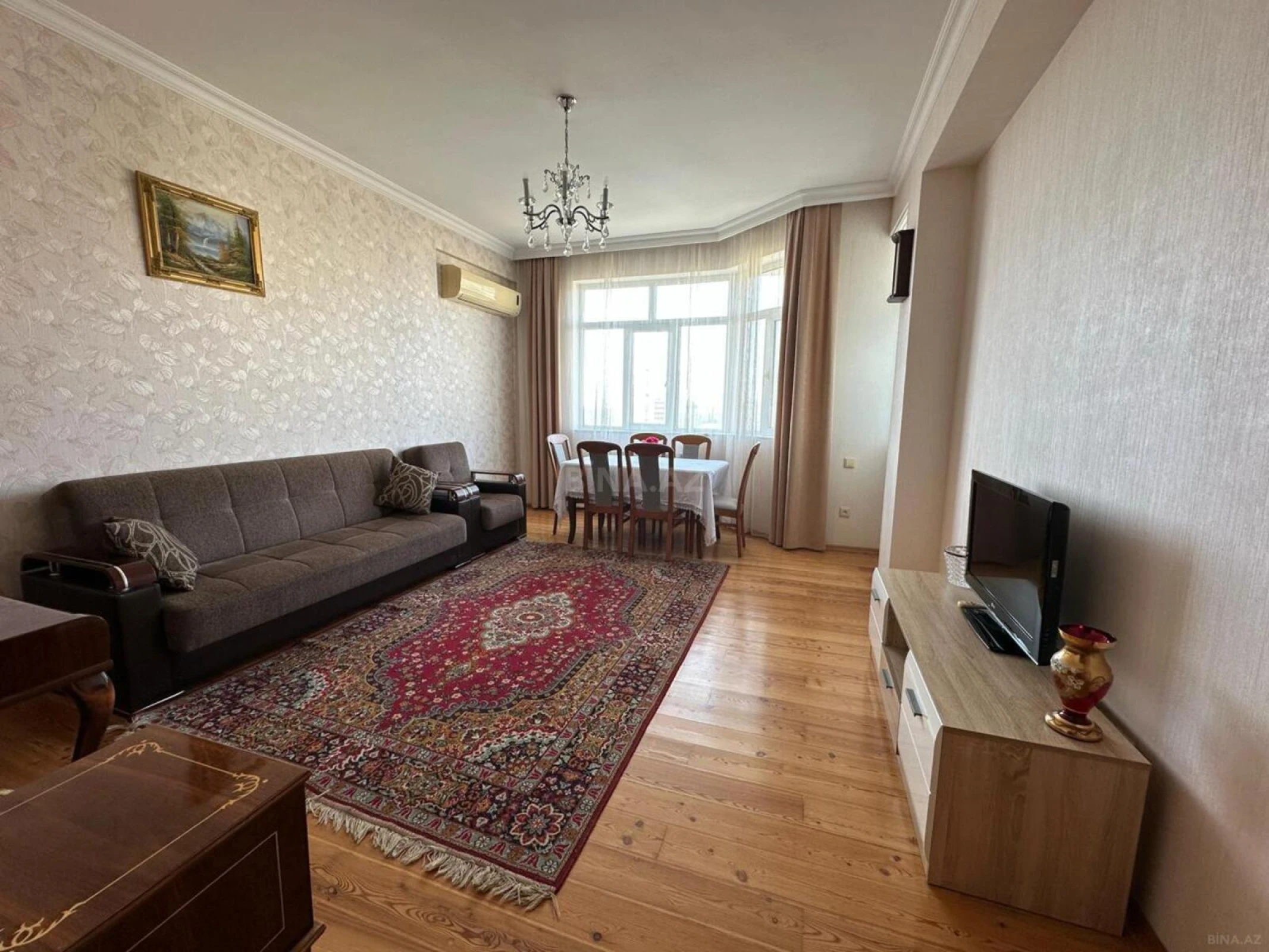 Kirayə verilir 2 otaqlı mənzil 95 m²