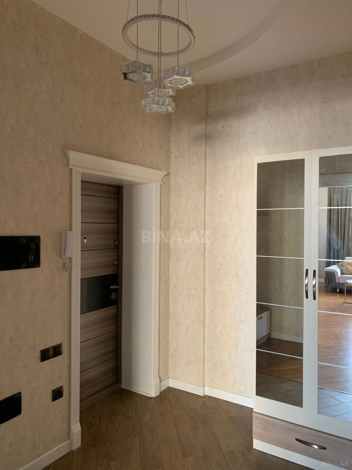 Kirayə verilir 3 otaqlı mənzil 85 m²