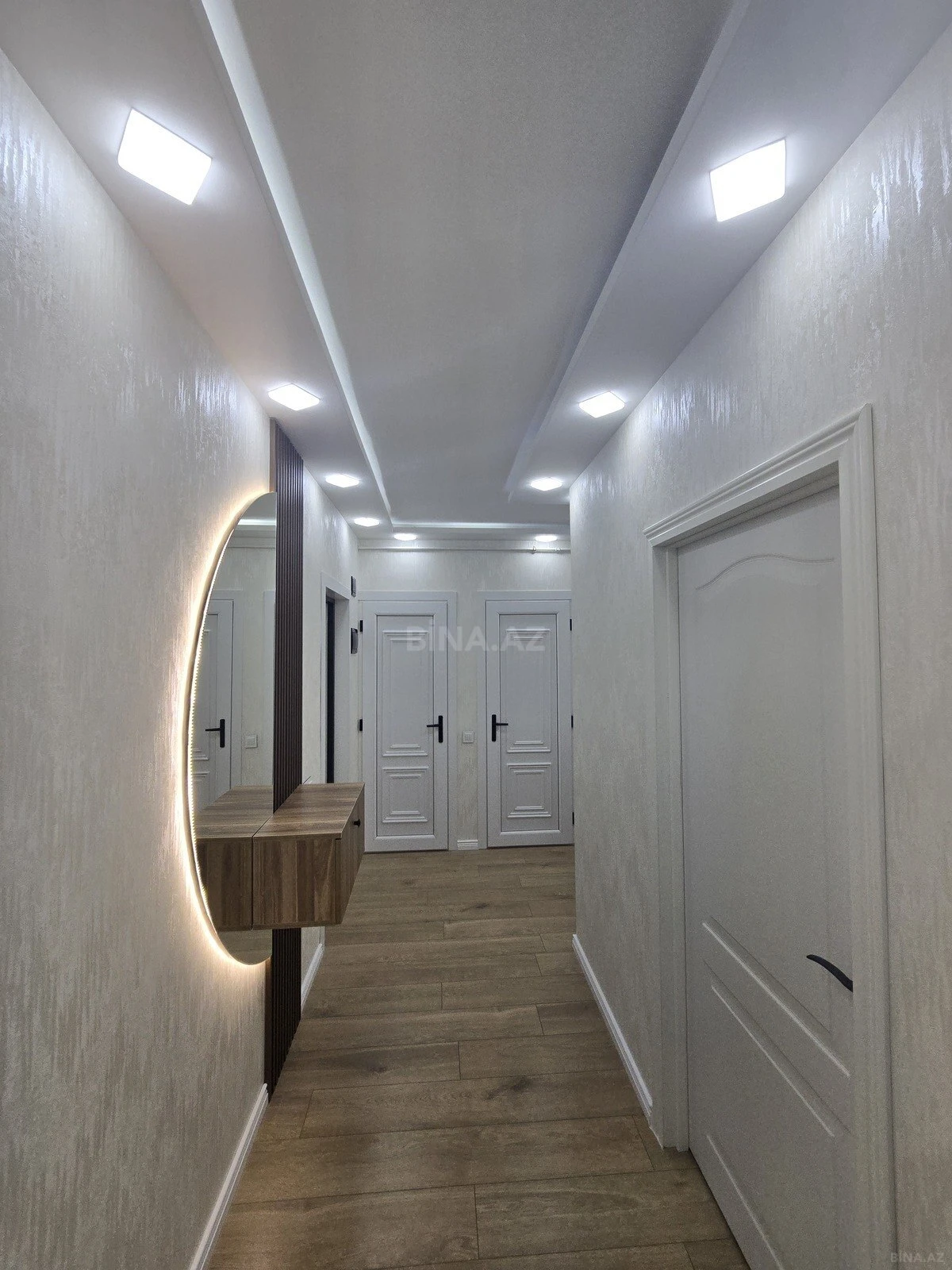 Satılır 2 otaqlı mənzil 70 m²