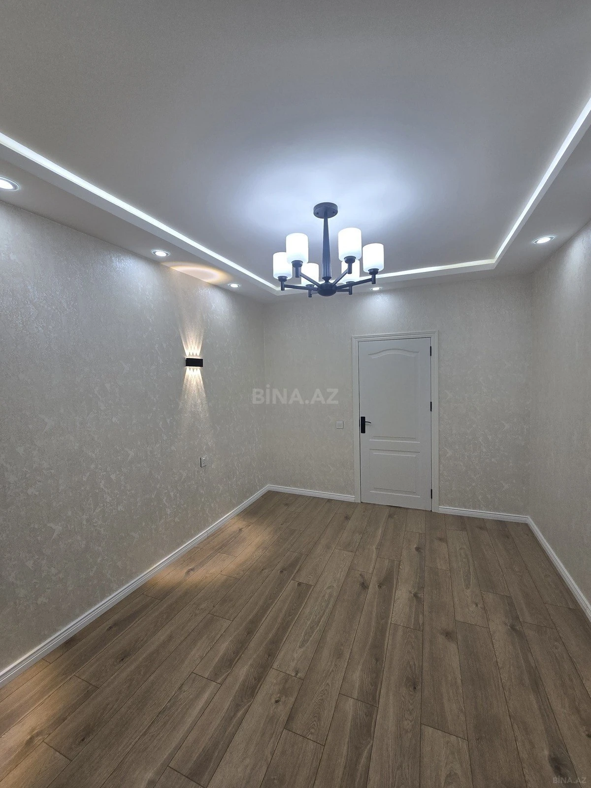 Satılır 2 otaqlı mənzil 70 m²