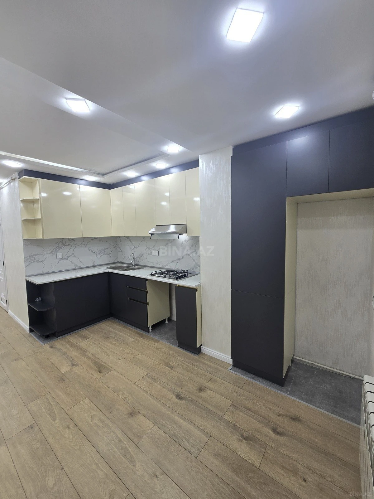 Satılır 2 otaqlı mənzil 70 m²