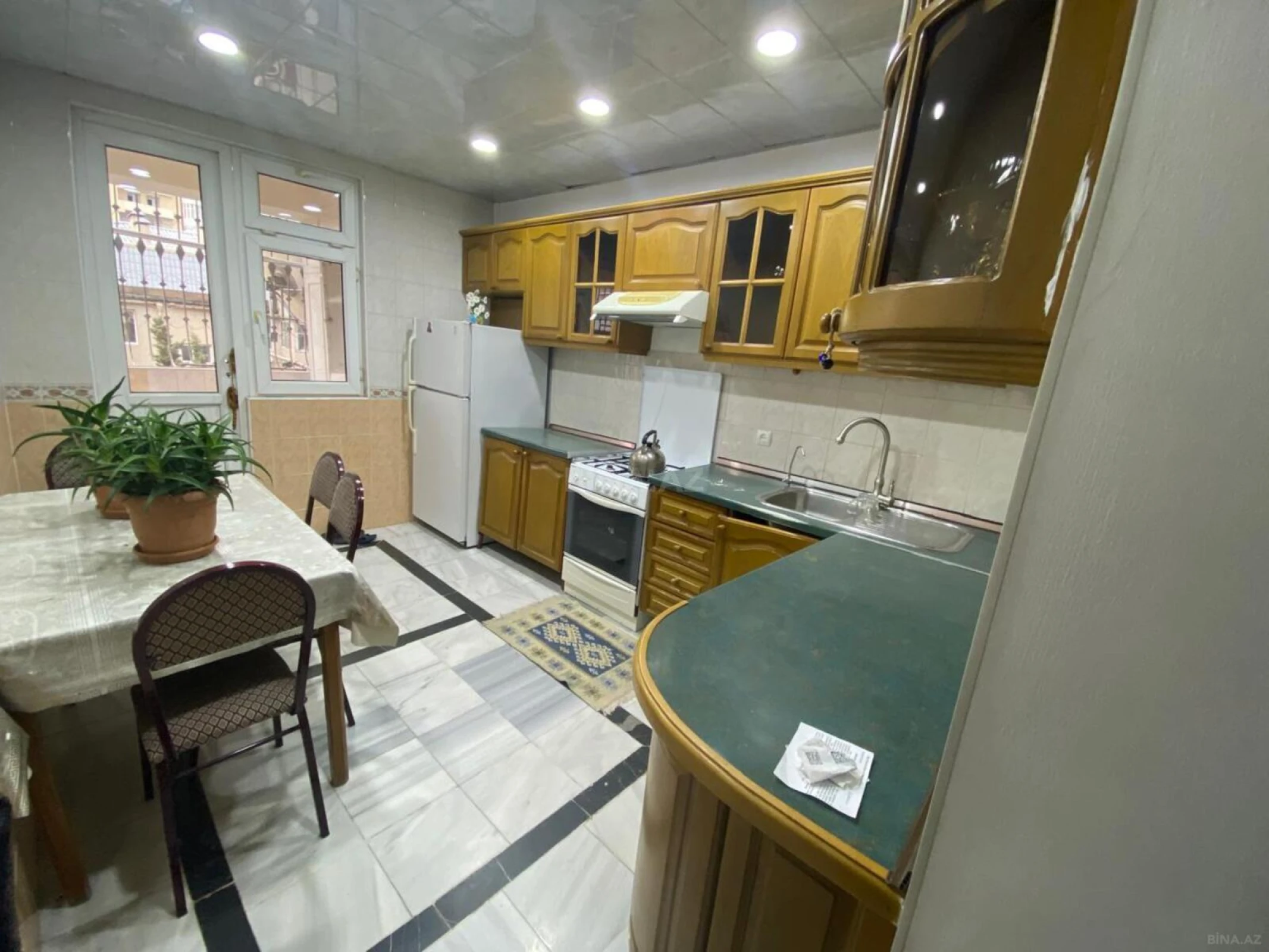 Satılır 4 otaqlı mənzil 97 m²