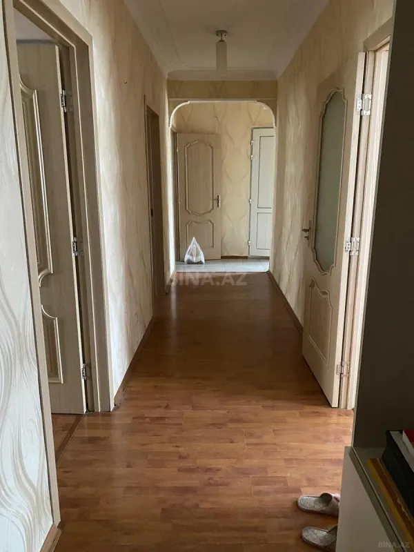 Satılır 4 otaqlı mənzil 97 m²