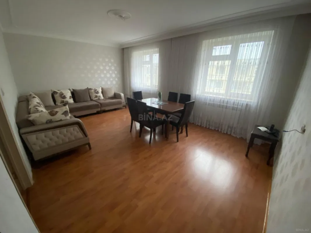 Satılır 4 otaqlı mənzil 97 m²
