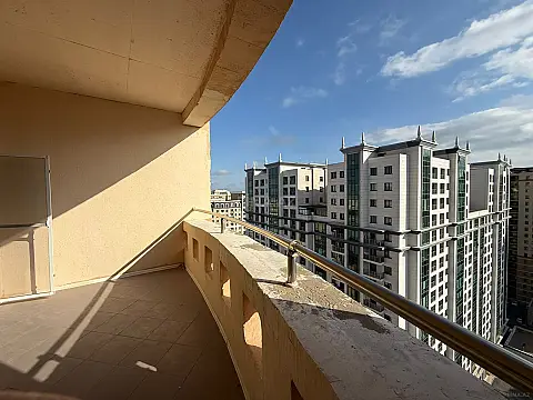 Satılır 2 otaqlı mənzil 112 m²