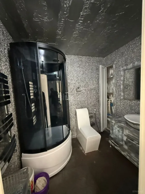 Satılır 2 otaqlı mənzil 112 m²