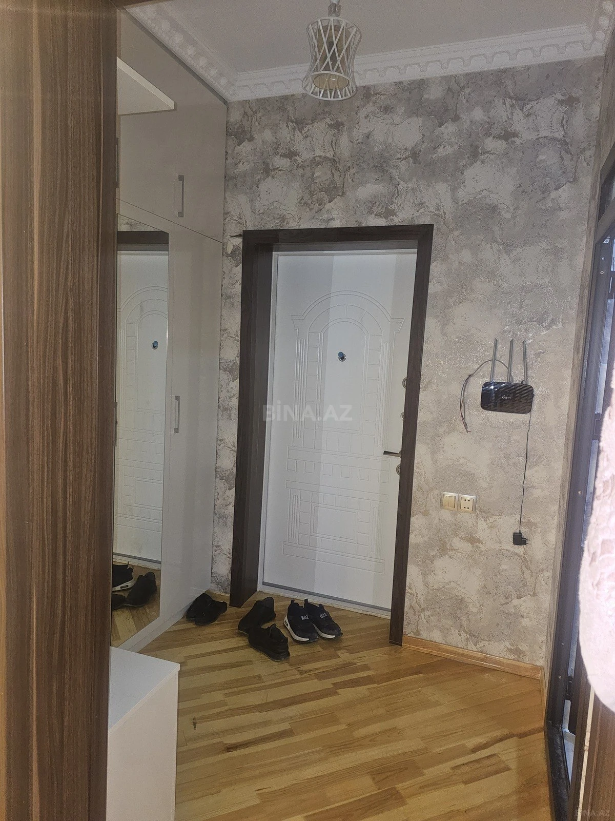 Satılır 1 otaqlı mənzil 62 m²