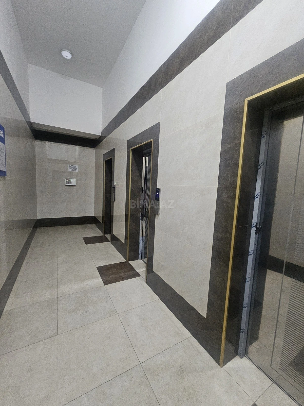 Satılır 1 otaqlı mənzil 62 m²