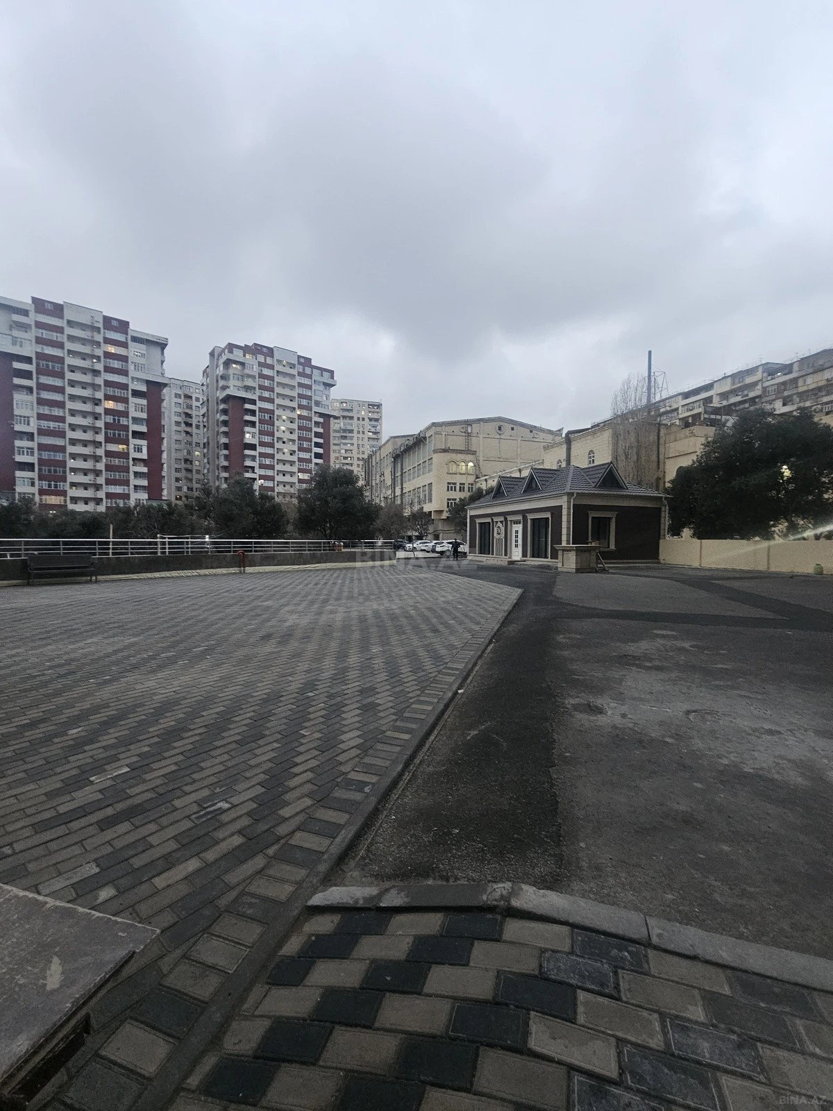 Satılır 1 otaqlı mənzil 62 m²