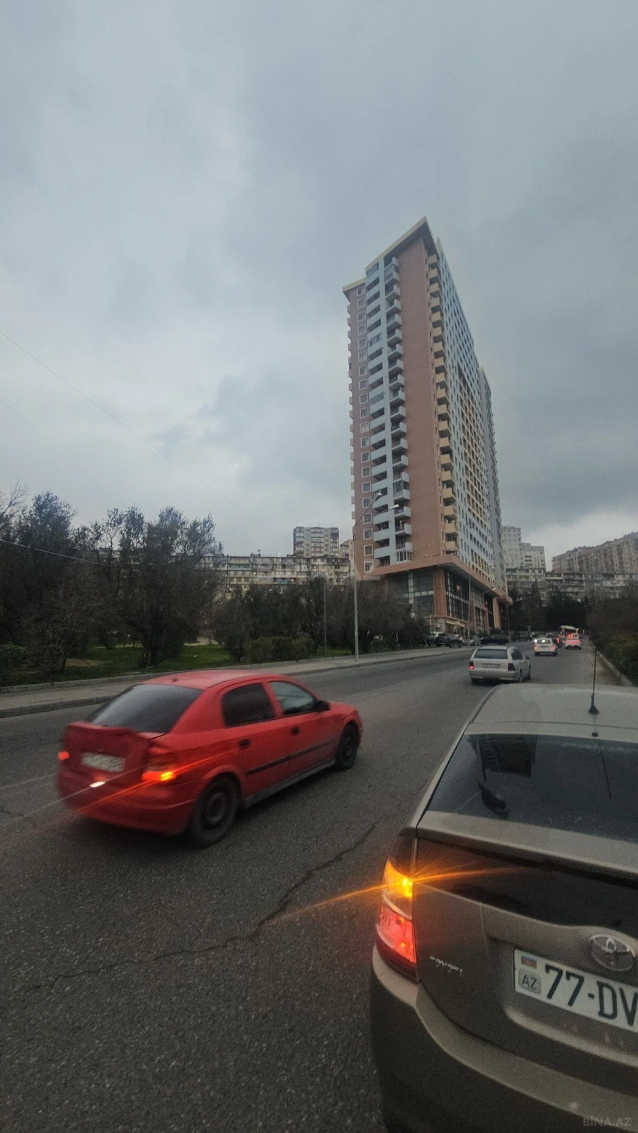 Satılır 1 otaqlı mənzil 62 m²