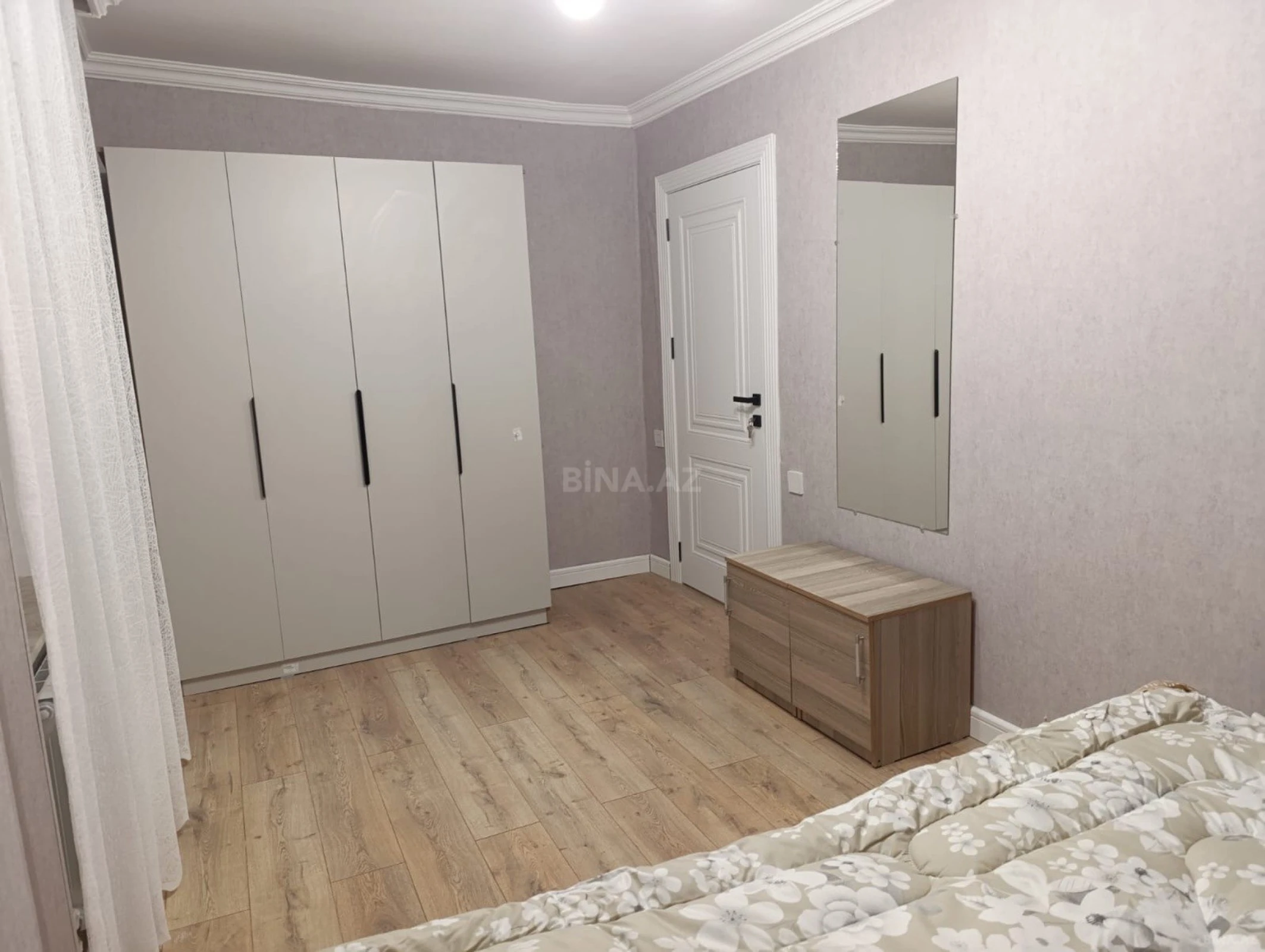 Kirayə verilir 2 otaqlı mənzil 55 m²