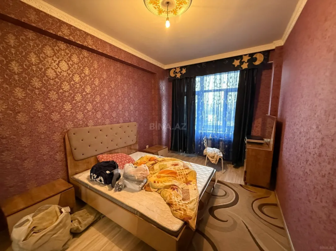 Satılır 2 otaqlı mənzil 77 m²