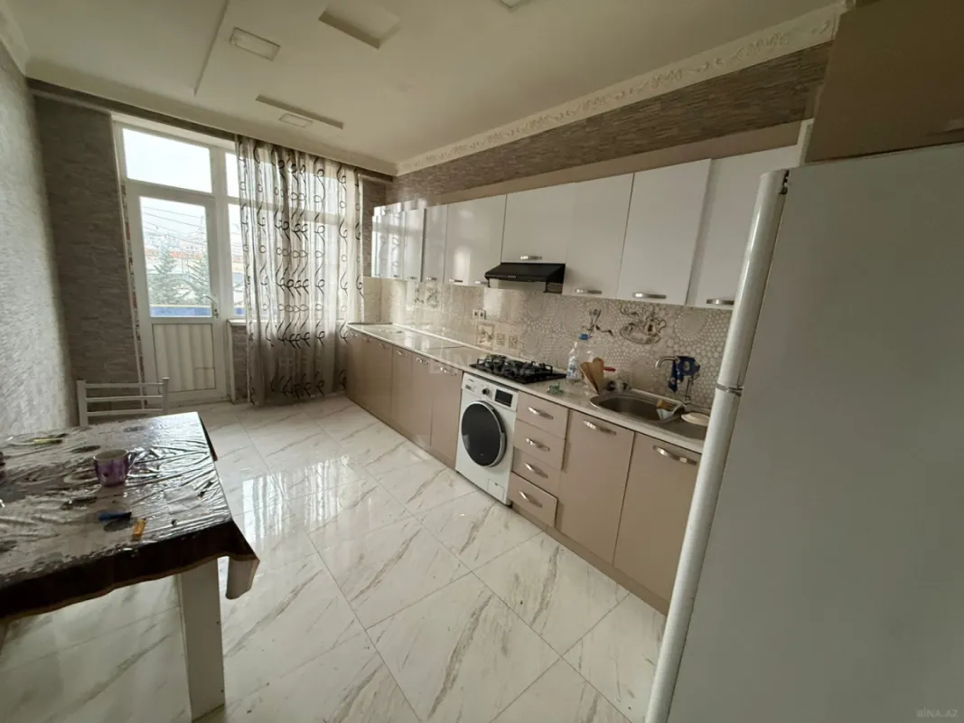 Satılır 2 otaqlı mənzil 77 m²