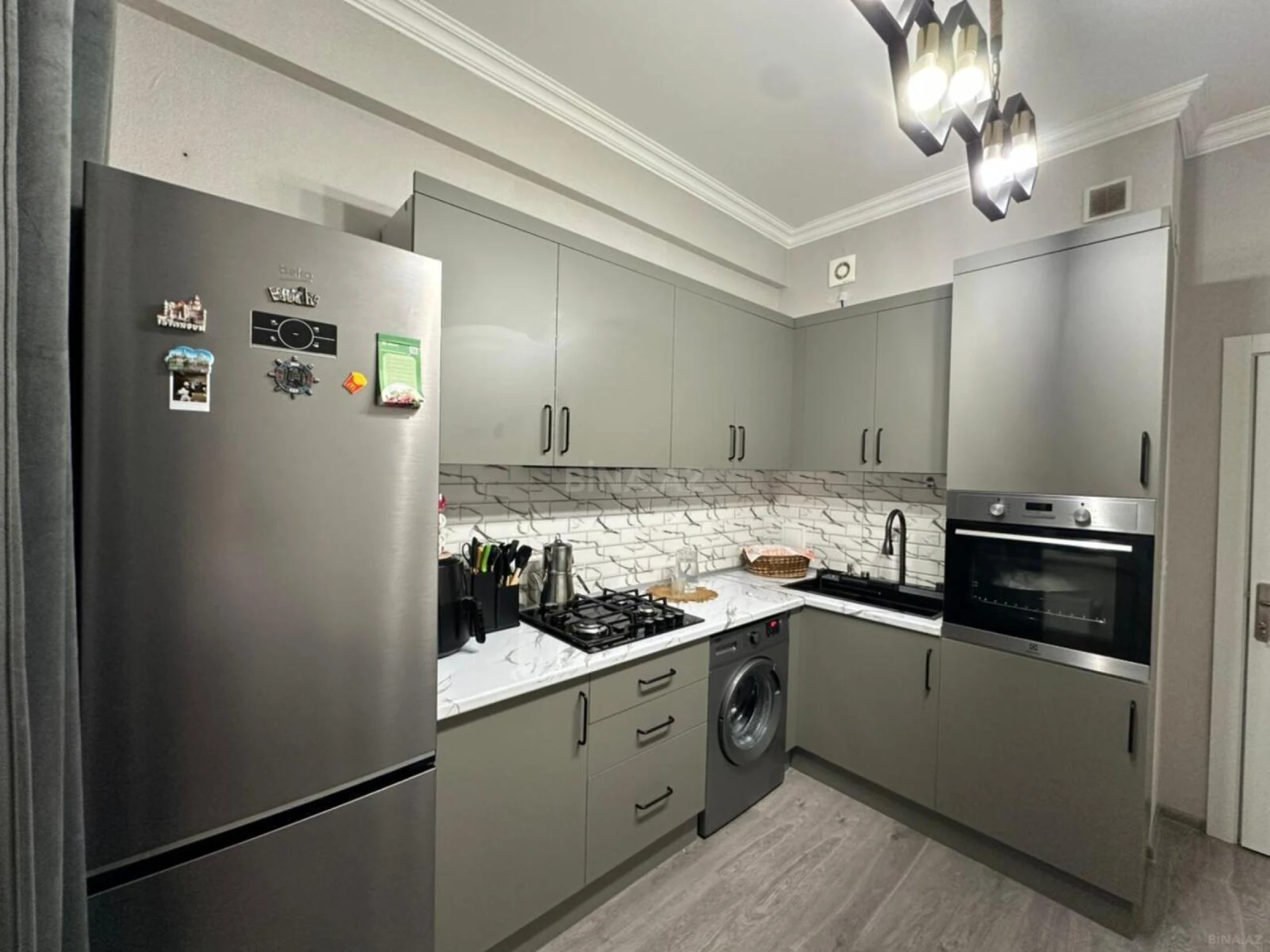 Satılır 3 otaqlı mənzil 83 m²