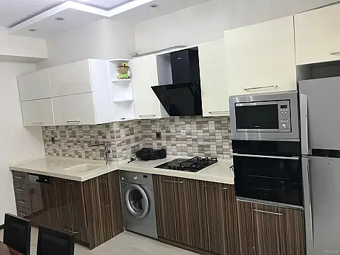 Satılır 2 otaqlı mənzil 95 m²