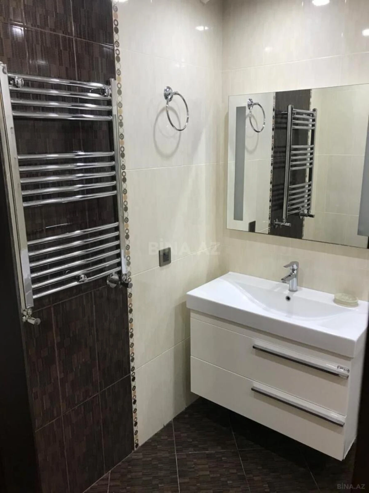 Satılır 2 otaqlı mənzil 95 m²