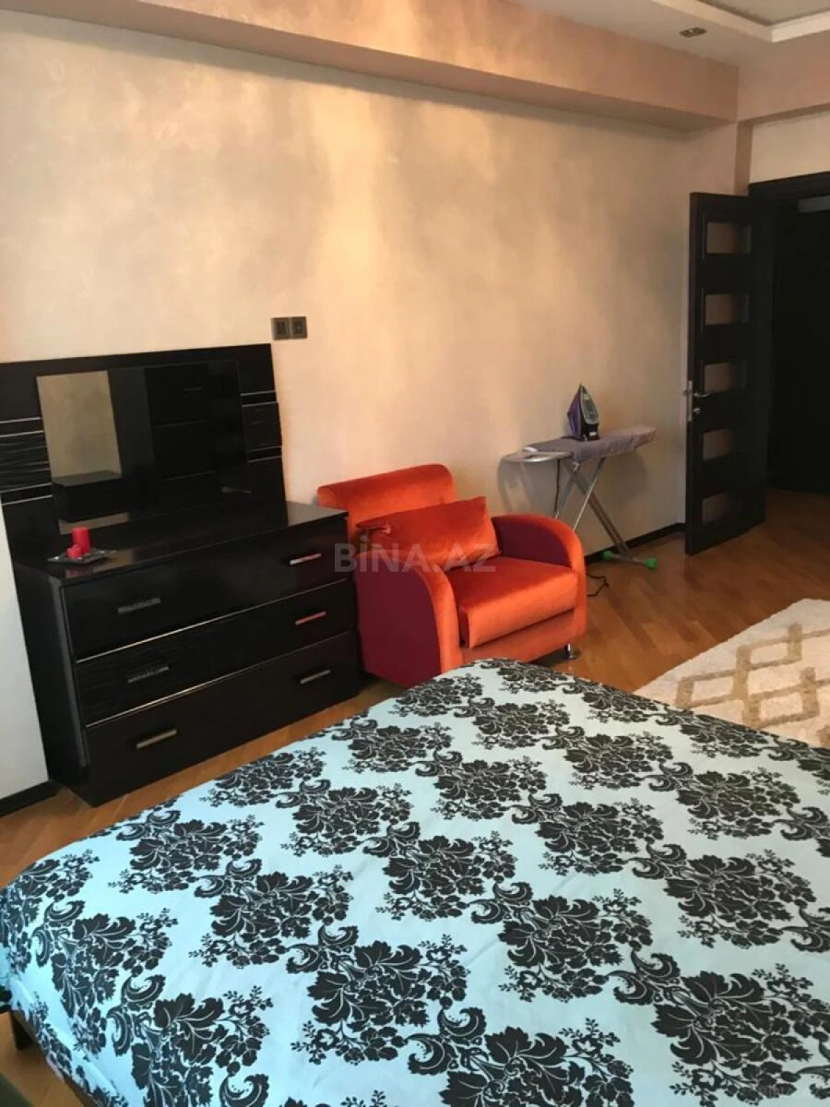 Satılır 2 otaqlı mənzil 95 m²