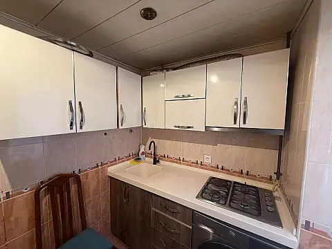 Kirayə verilir 2 otaqlı mənzil 41 m²