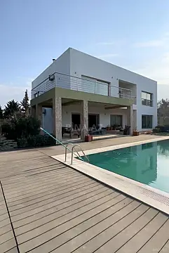 Satılır 10 otaqlı həyət evi 750 m²