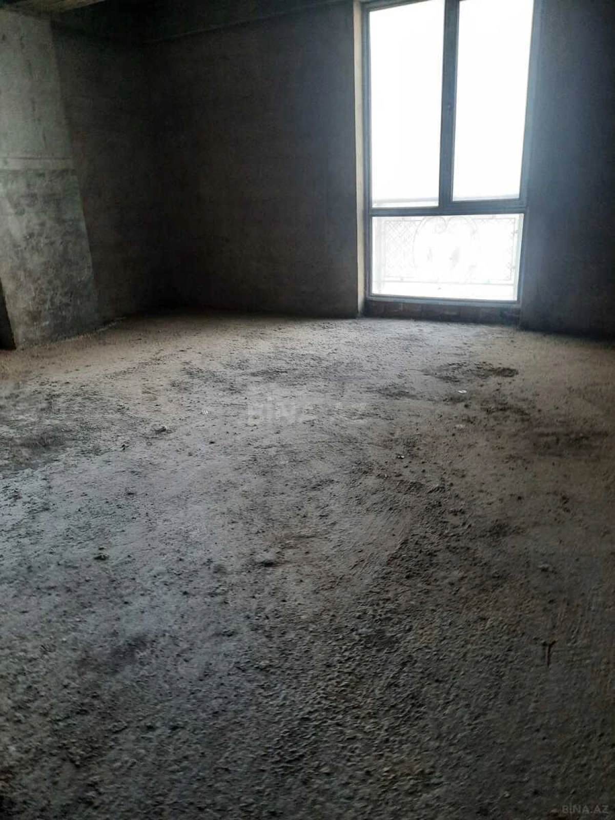 Satılır 2 otaqlı mənzil 96 m²
