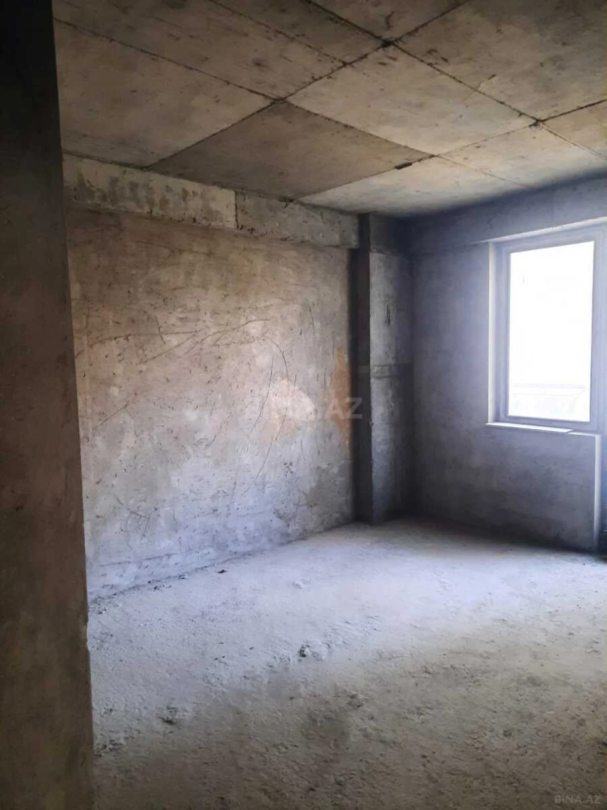 Satılır 2 otaqlı mənzil 96 m²
