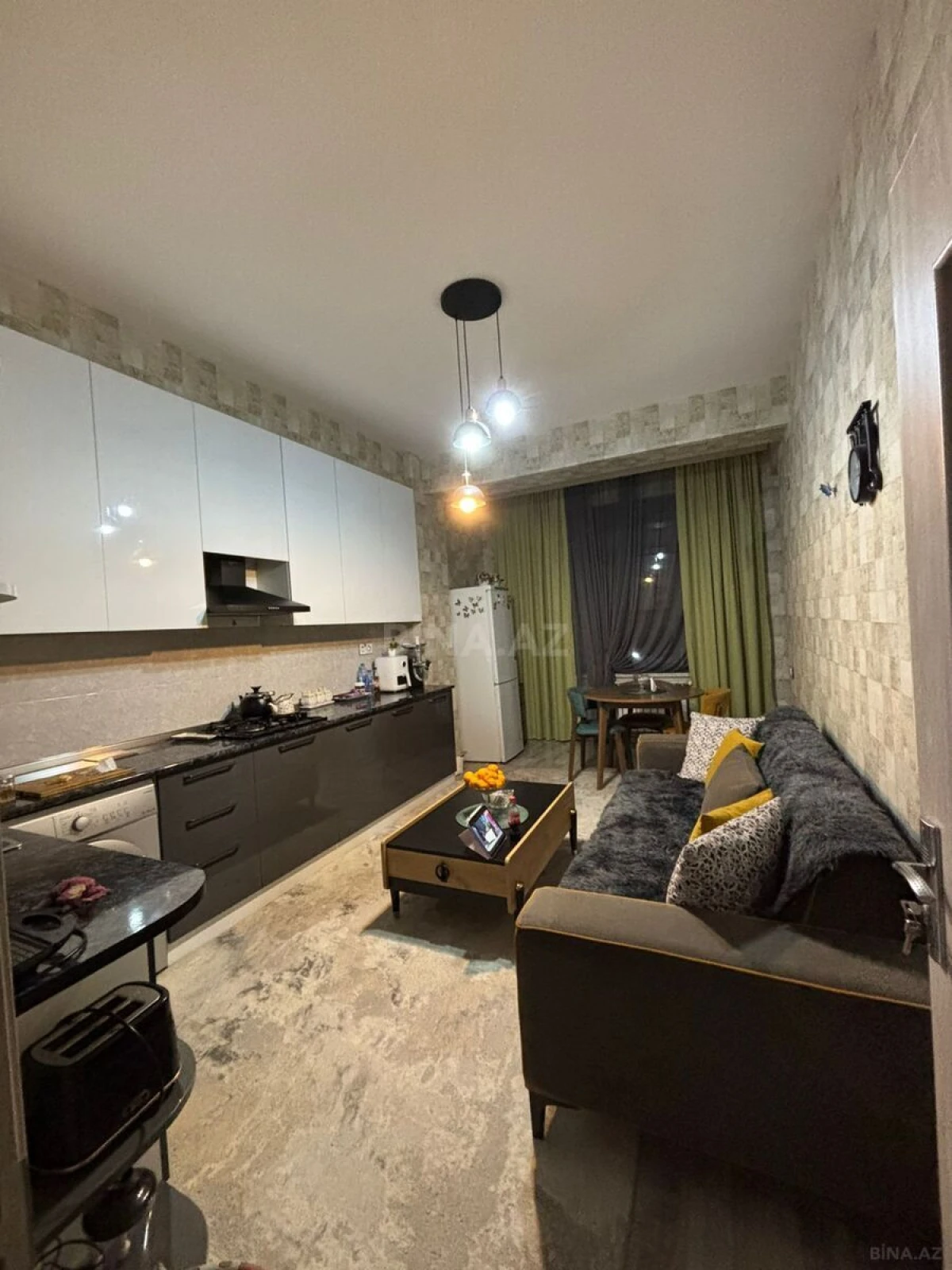 Satılır 4 otaqlı mənzil 100 m²