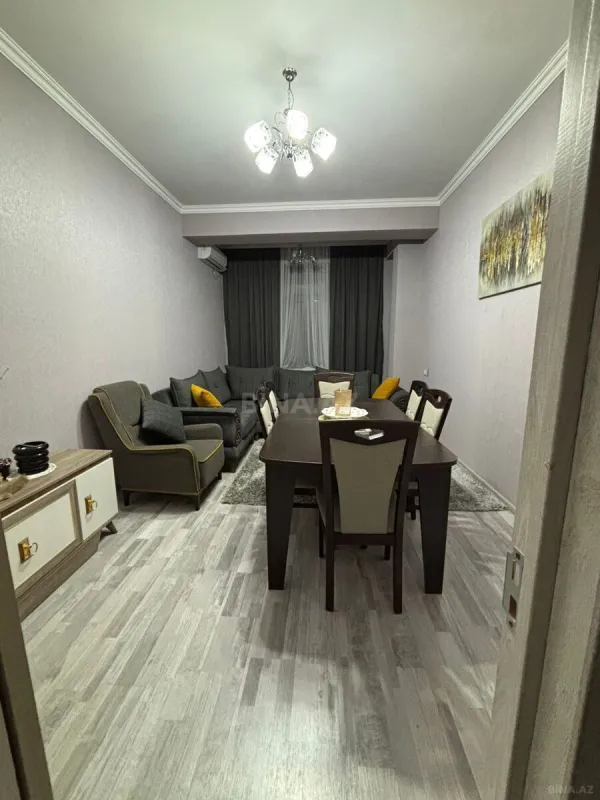 Satılır 4 otaqlı mənzil 100 m²