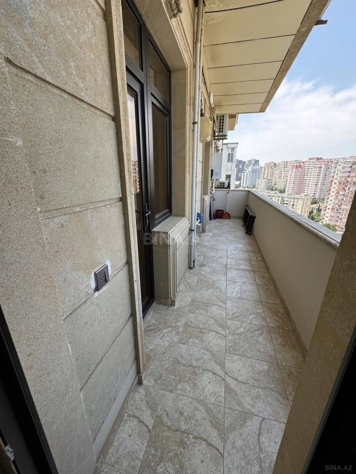Kirayə verilir 3 otaqlı mənzil 90 m²
