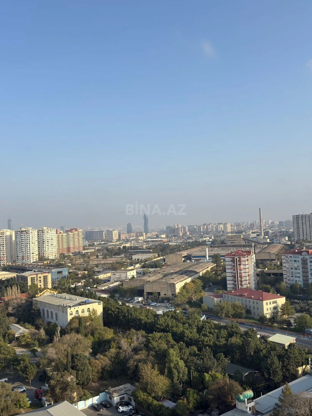 Satılır 4 otaqlı mənzil 155 m²