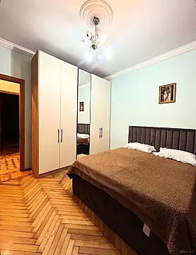 Satılır 2 otaqlı mənzil 70 m²
