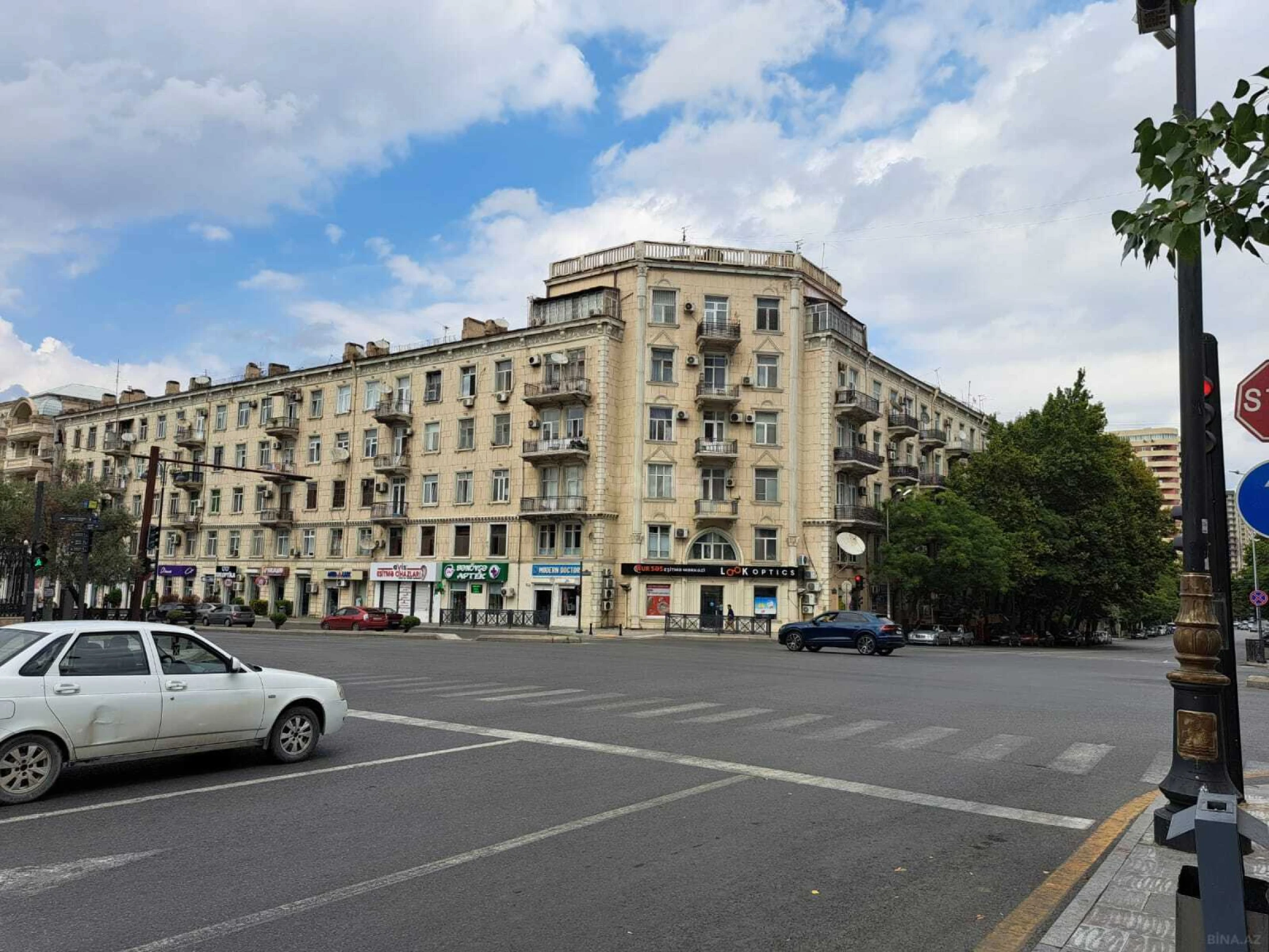 Satılır 2 otaqlı mənzil 70 m²