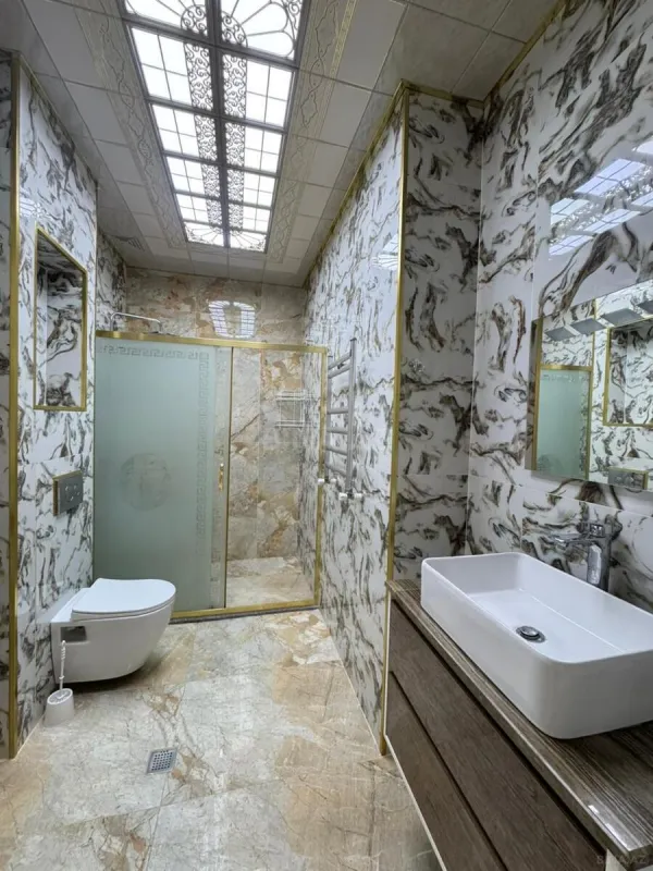 Satılır 4 otaqlı mənzil 170 m²