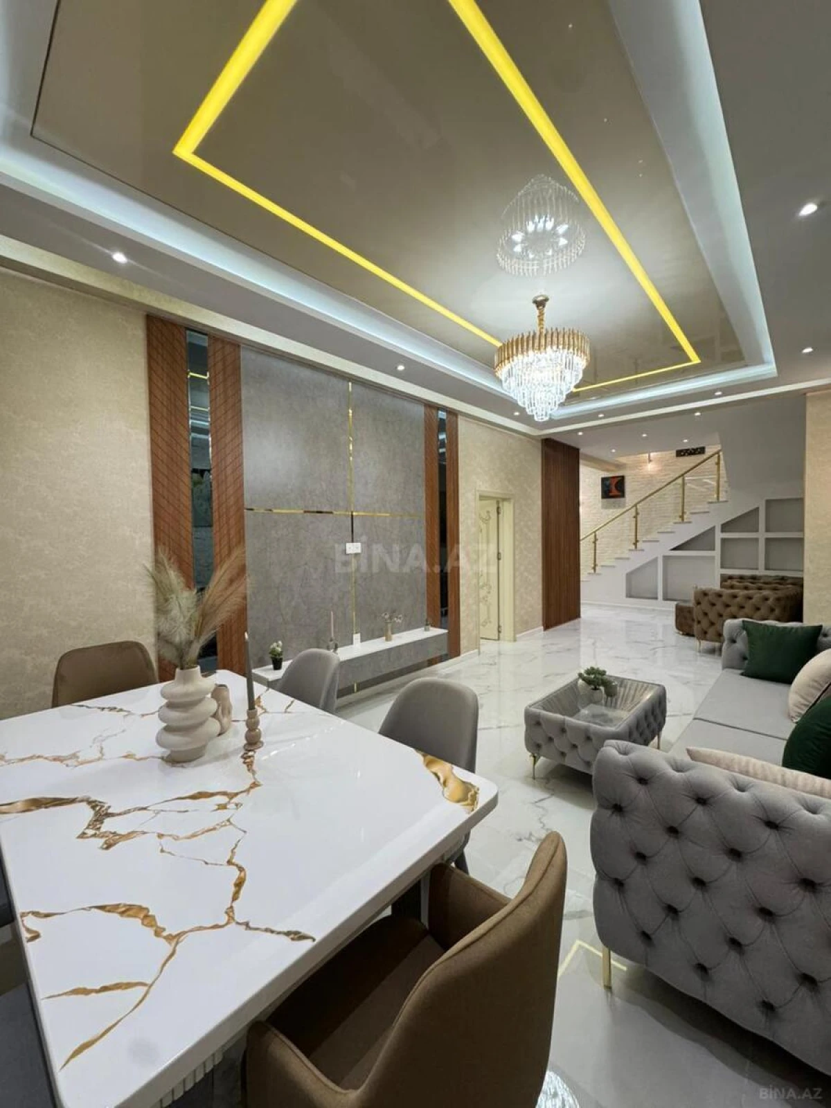 Satılır 4 otaqlı mənzil 170 m²